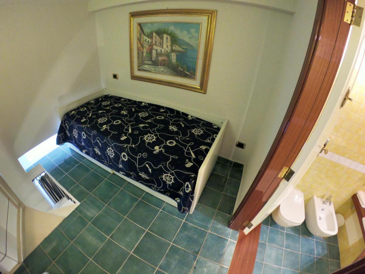 Hotel Ausonia 那不勒斯 外观 照片